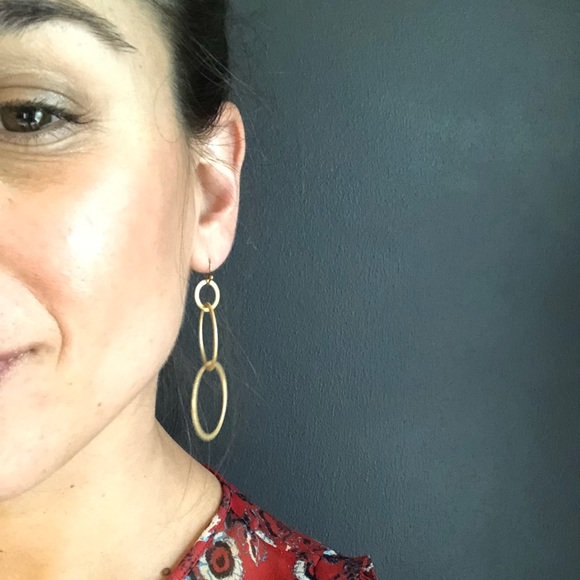 Chic Geometric Earrings - SOLD! - Picture 4 of 4